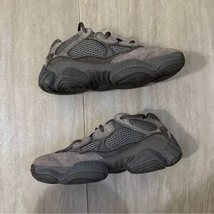 Used Yeezy 500 “Brown Clay”. Size 7M